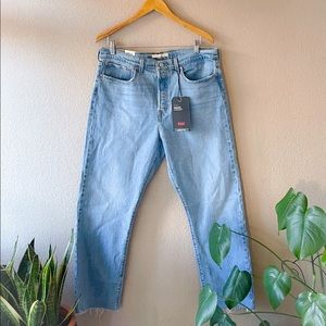 LEVIS HIGH RISE JEANS